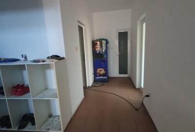 Casă cu 5 camere cu Teren 300 Mp în Brâncoveanu - 2