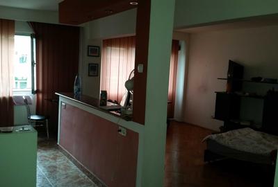 Apartament cu 2 camere decomandat în Ultracentral