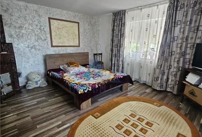 Casă cu 3 camere cu Teren 226 Mp în Brestei