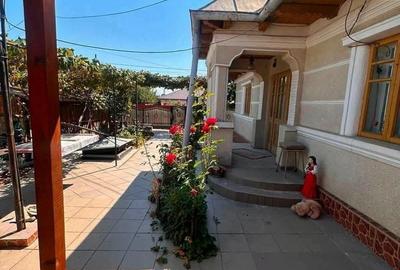 Casă cu 3 camere în Central