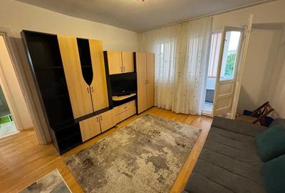 Apartament cu 2 camere semidecomandat în Girocului