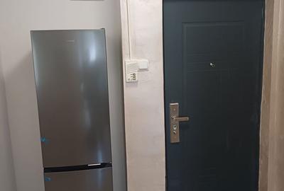 Apartament cu 2 camere semidecomandat în Calea București