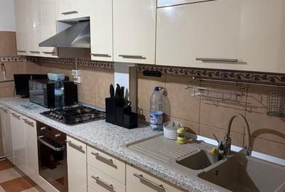 Apartament cu 3 camere în Central - 1