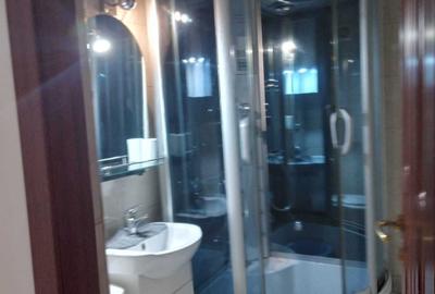 Apartament cu 2 camere semidecomandat în Piața Unirii