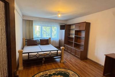 Apartament cu 2 camere decomandat în Zorilor