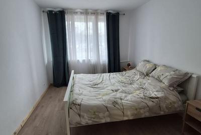 Apartament cu 3 camere semidecomandat în Rovine - 1