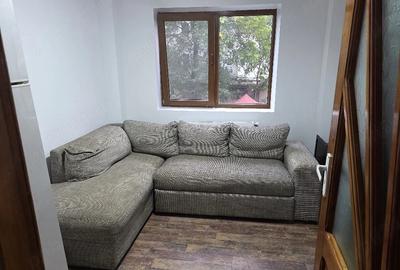 Apartament cu 3 camere decomandat în Obor