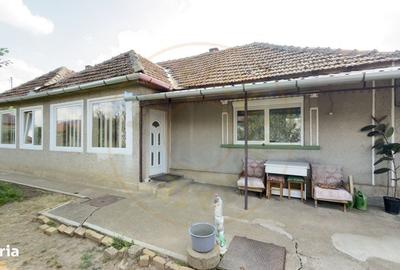 Casă cu 4 camere în Căpleni