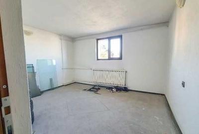 Spațiu comercial, de 300 mp, în Central - 1