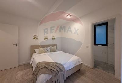Apartament cu 3 camere decomandat, mobilat în Titan