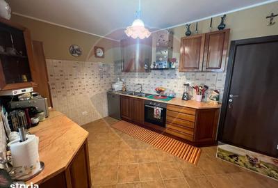 Casă cu 7 camere cu Teren 983 Mp în Garoafa - 16