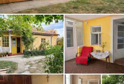 Casă cu 3 camere cu Teren 1230 Mp în Central - 1
