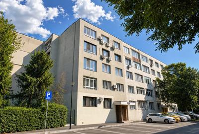 Apartament cu 4 camere decomandat în Apusului - 1