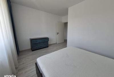 Apartament cu 3 camere decomandat în Tractorul - 7