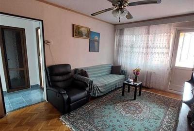 Apartament cu 2 camere semidecomandat în Podu Roș