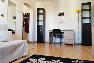 Apartament cu 2 camere decomandat în Calea București - 4