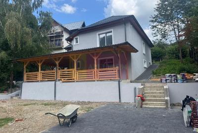 Casă individuală cu 6 camere cu Canalizare în Nord - 1