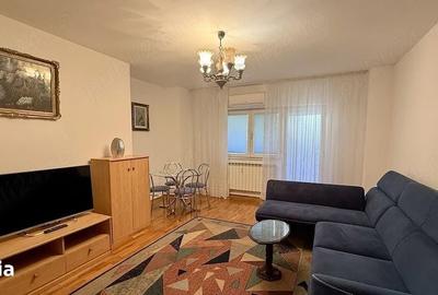 Apartament cu 3 camere în Centrul Civic