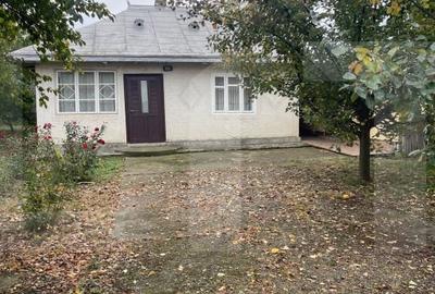 Casă individuală cu 5 camere cu Teren 1000 Mp în Dorohoi