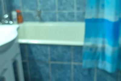Apartament cu 2 camere decomandat în Micro 12 - 17