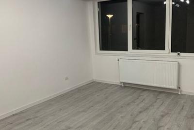 Apartament cu 2 camere semidecomandat în Independenței