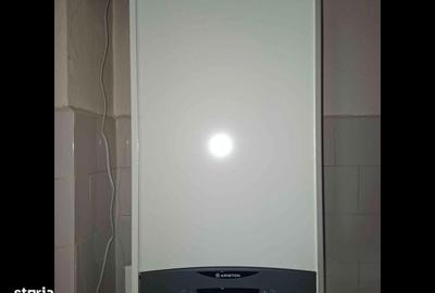 Casă cu 4 camere în Rovine