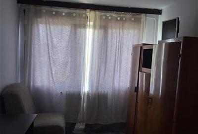 Apartament cu 2 camere semidecomandat în Podu Roș - 2