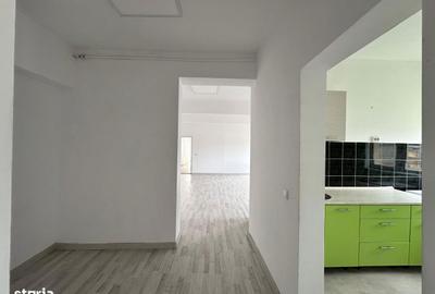 Spațiu comercial, de 3,700 mp, în Central - 12