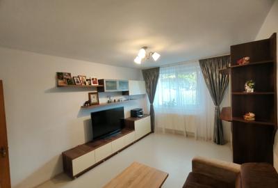 Apartament cu 2 camere decomandat în Trivale - 3
