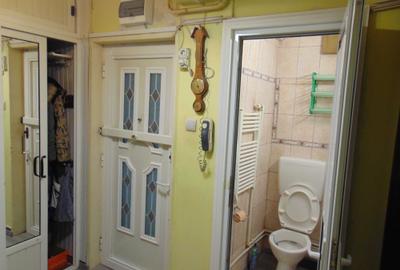 Apartament cu 4 camere decomandat în Central