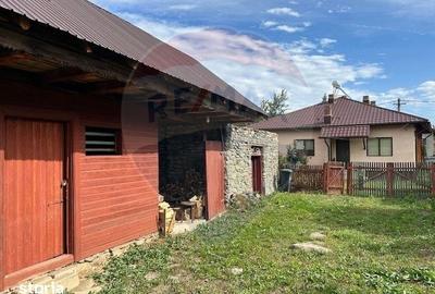 Casă cu 4 camere cu Teren 802 Mp în Măneciu
