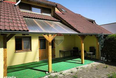 Casă cu 4 camere cu Teren 250 Mp în Sud