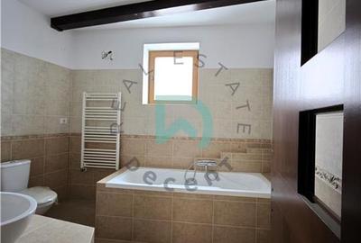 Casă individuală cu 6 camere cu Canalizare în Craiter - 7