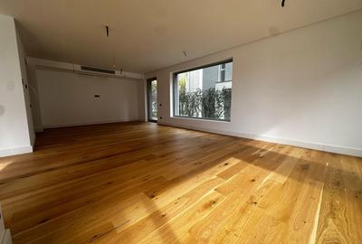 Duplex cu 6 camere cu Canalizare în Pipera