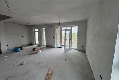 Duplex cu 4 camere cu Canalizare în Moșnița Nouă - 3