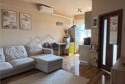 Apartament cu 2 camere decomandat în Paleu
