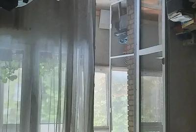Apartament cu 3 camere semidecomandat în Titan - 4