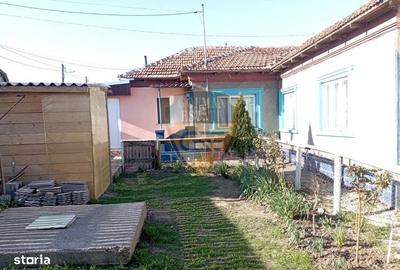 Casă cu 4 camere în Palazu Mare - 6