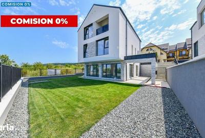 Casă cu 7 camere cu Teren 400 Mp în Central