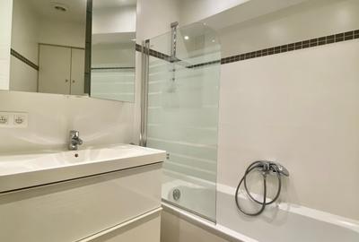 Apartament cu 3 camere decomandat, mobilat în Micro 12 - 19