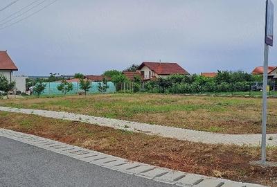 Teren de 769 mp, în Giarmata