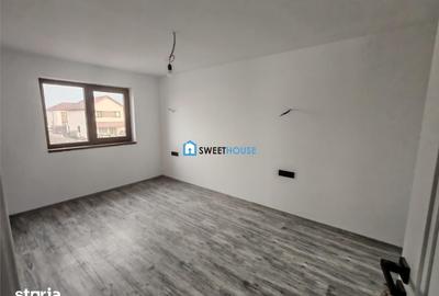 Casă cu 5 camere cu Teren 250 Mp în Central