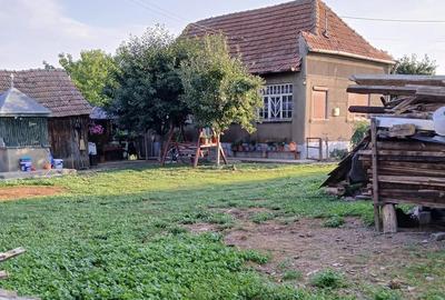 Casă cu Teren 2587 Mp în Oiejdea