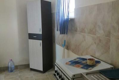 Casă cu 4 camere în Golești - 1