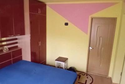 Apartament cu 2 camere decomandat în Petros