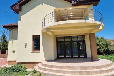 Casă cu 4 camere cu Teren 30 Mp în Cujmir - 2