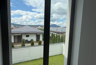Casă cu 3 camere în Cristian
