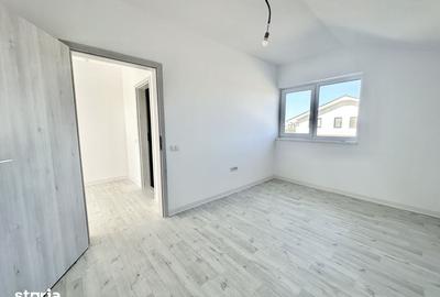Casă cu 3 camere cu Teren 210 Mp în Bucovăț