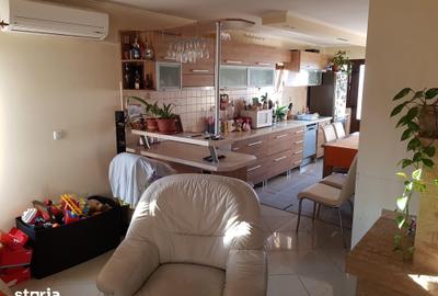Casă cu 4 camere cu Teren 520 Mp în Central