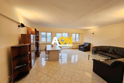 Apartament cu 3 camere decomandat, mobilat în Central